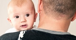 宝宝喝奶呕吐的7大原因，怎样判断宝宝的呕吐是否严重？